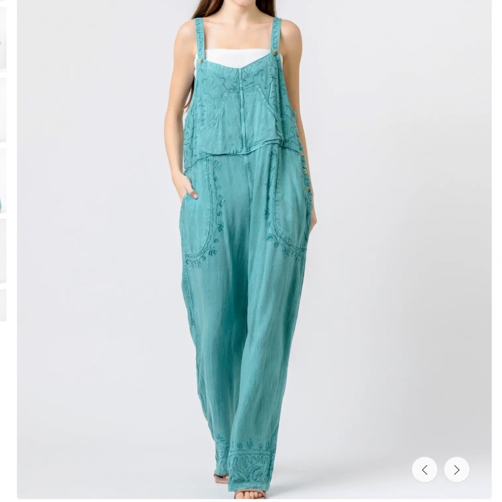 🌼 GiaJean Boutique “ Genoa “ Embroidered OVERALL Romper With Lace DETAIL 58A